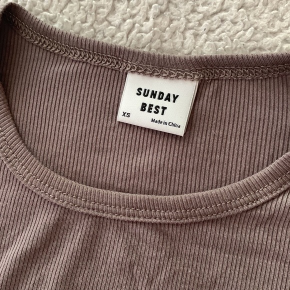 Aritzia | Sunday Best Ribbed Long Sleeve Tee - Picture 6 of 7